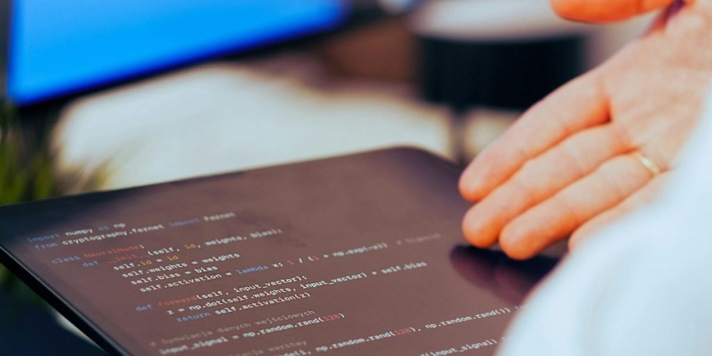 This article examines AI website builders—what they can do, their rapid market growth, and the practical compliance risks leaders must manage when adopting them...