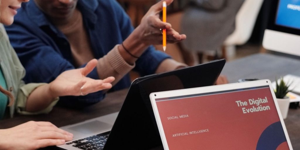 This article explains why AI presentation makers have become essential for professionals in 2026, showing how they shift time from slide formatting to content s...